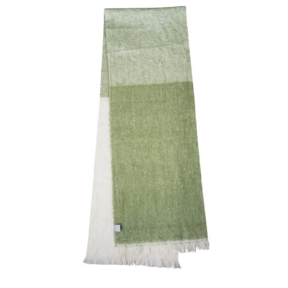 Pokoloko Alpaca Blend Seamless Ombre Scarf Ombre Matcha Green & Cream - Picture 3 of 7